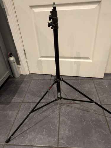 Multiblitz lighting stand vgc - multiblitz,